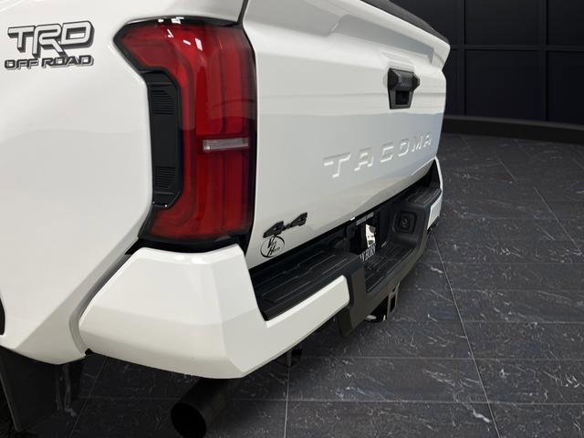 Used 2024 Toyota Tacoma TRD Off-Road image 31
