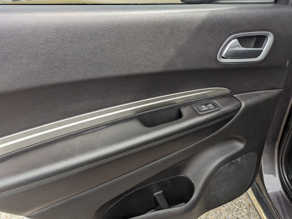 Used 2020 Dodge Durango SXT image 24