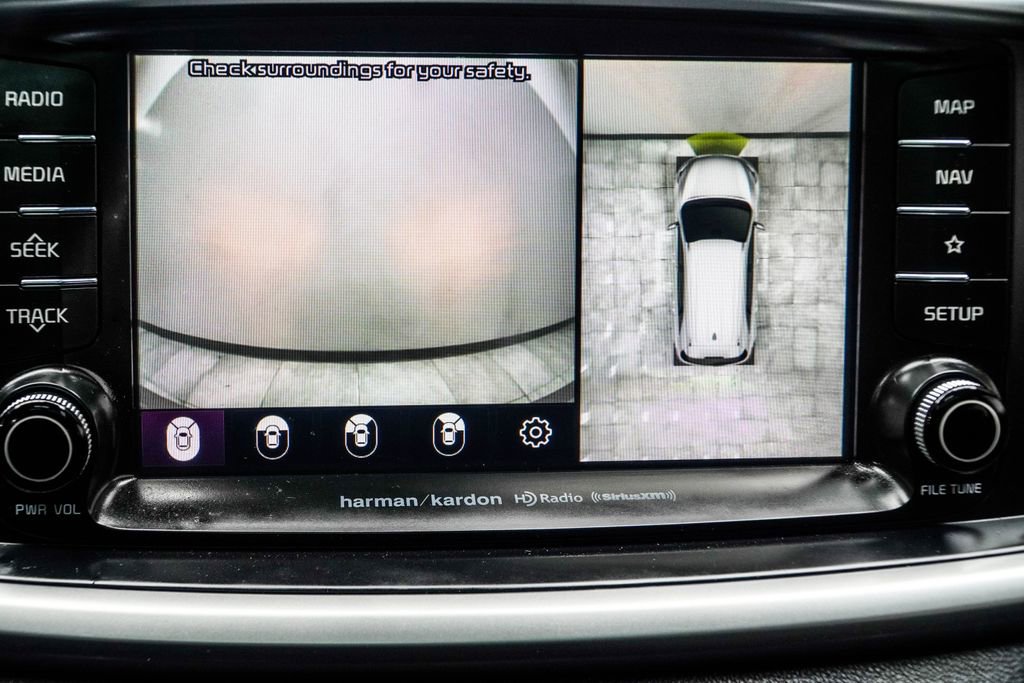 Used 2019 Kia Sorento SX image 29