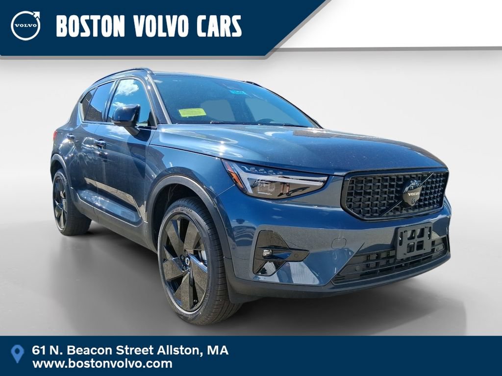 New 2026 Volvo XC40 B5 Ultra w/ Protection Package Premier