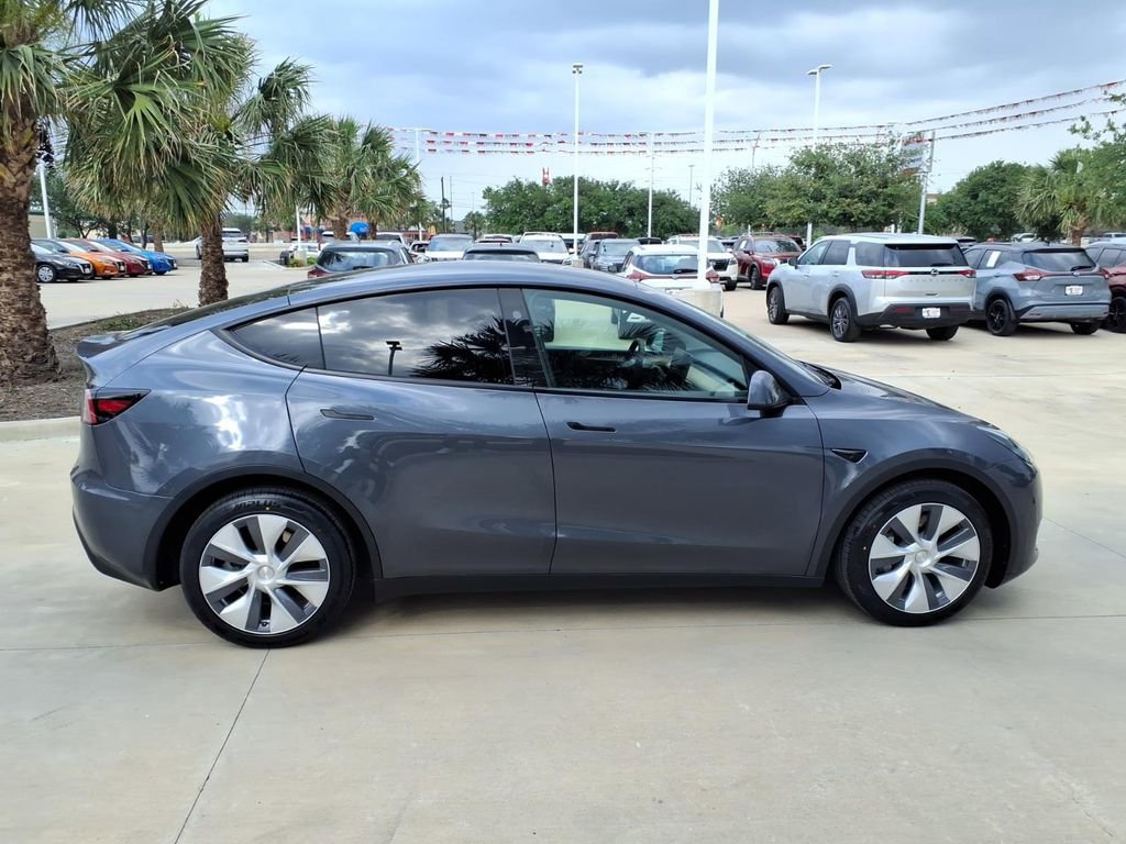 Used 2023 Tesla Model Y Long Range AWD/4WD image 6