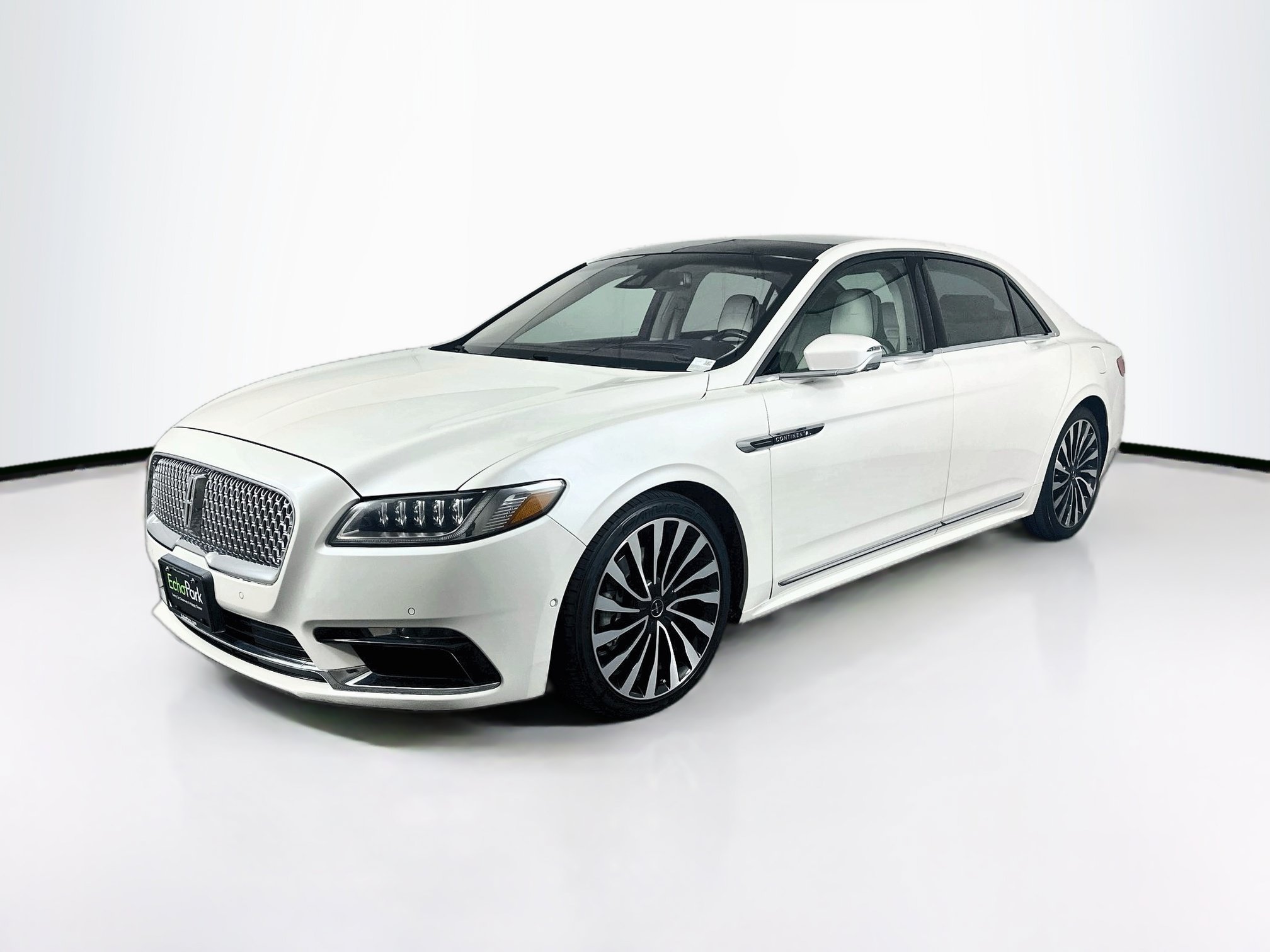 Used 2018 Lincoln Continental Black Label AWD/4WD image 3