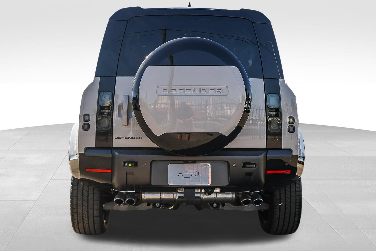 New 2026 Land Rover Defender 110 X-Dynamic SE AWD/4WD image 6
