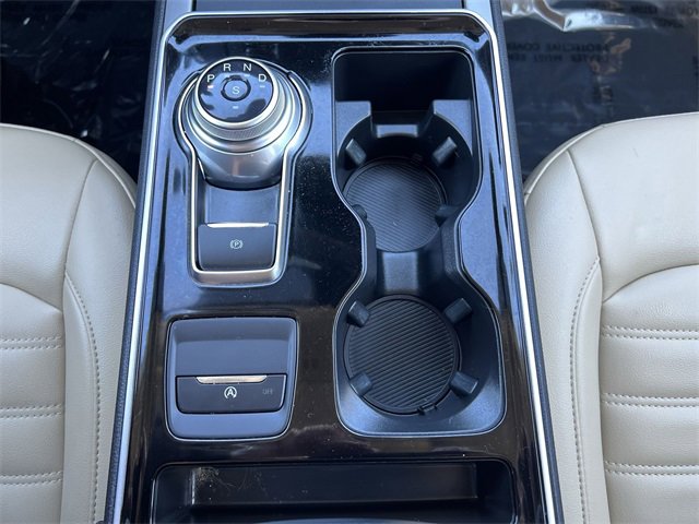 Used 2020 Ford Edge SEL w/ Convenience Package image 16