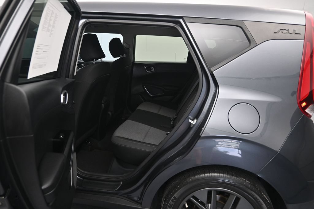 Used 2021 Kia Soul S FWD image 22