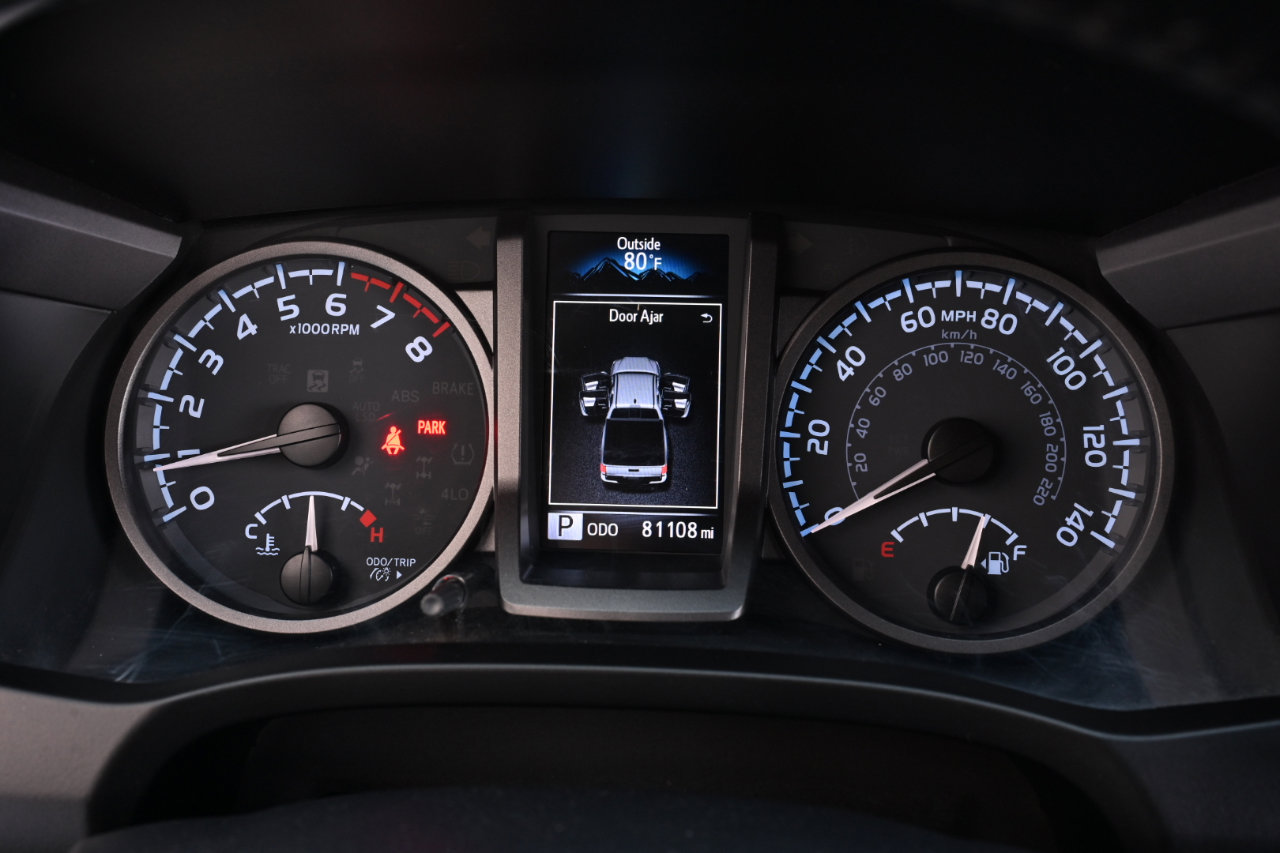 Used 2021 Toyota Tacoma TRD Off-Road w/ Technology Package image 39