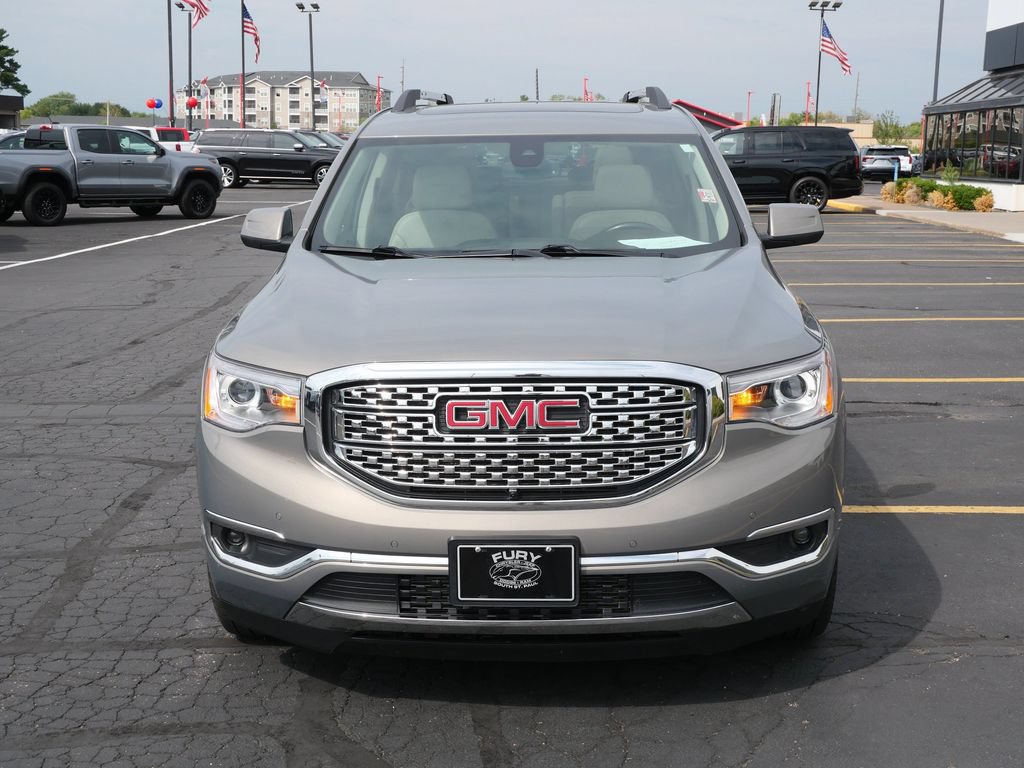 Used 2019 GMC Acadia Denali w/ Technology Package AWD/4WD image 4