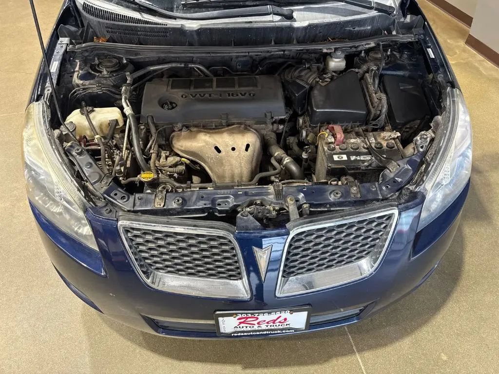Used 2010 Pontiac Vibe AWD w/ Sun And Sound Package image 8