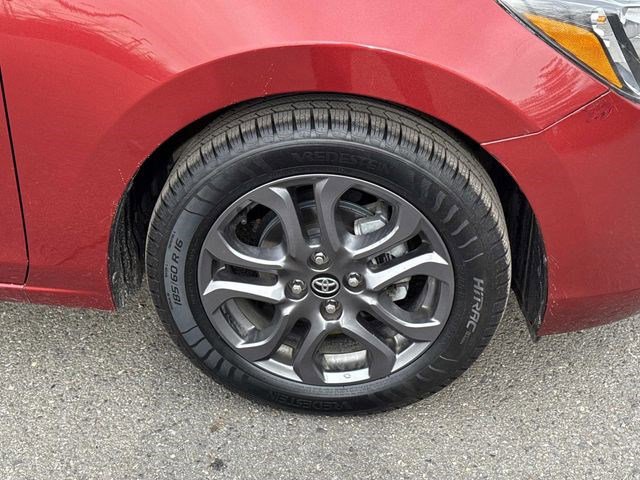Used 2019 Toyota Yaris LE image 7