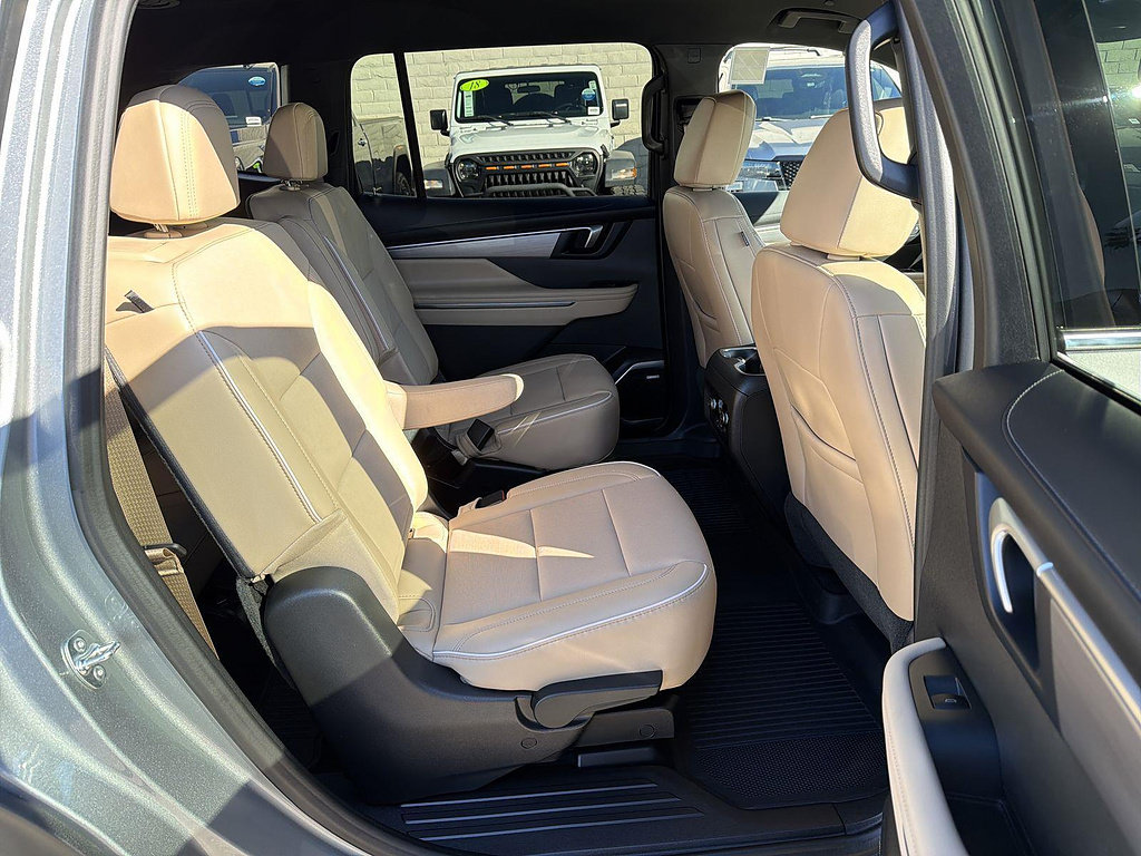 Used 2026 Buick Enclave Preferred w/ LPO, Floor Liner Package FWD image 26