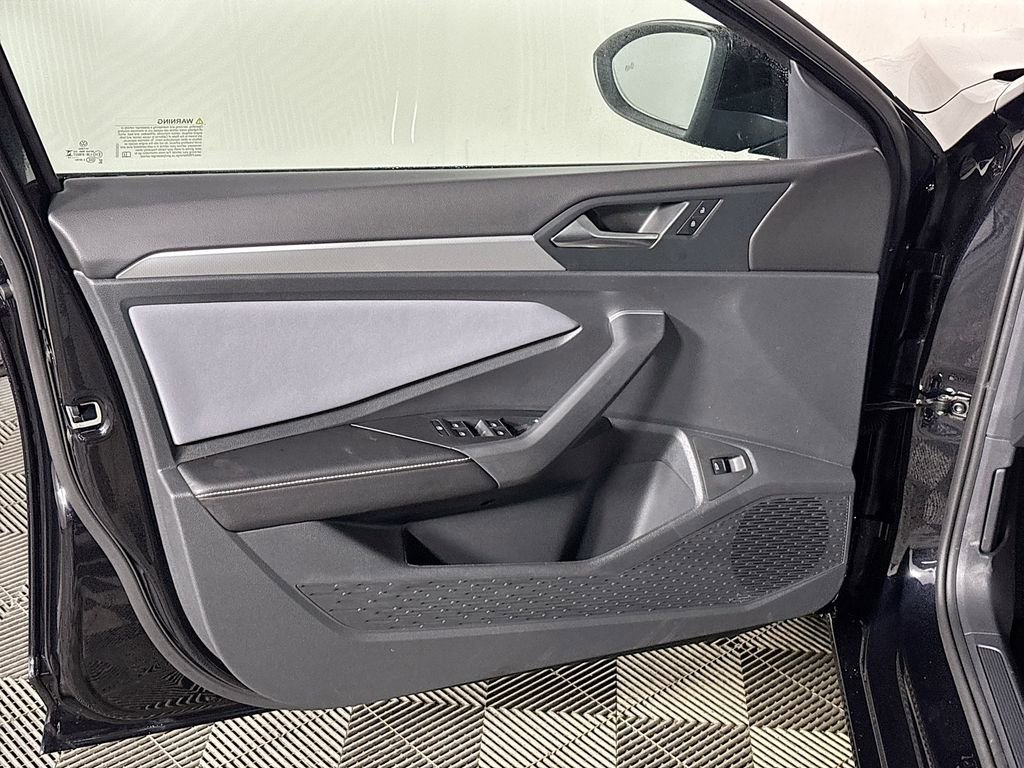 New 2026 Volkswagen Jetta SE image 10