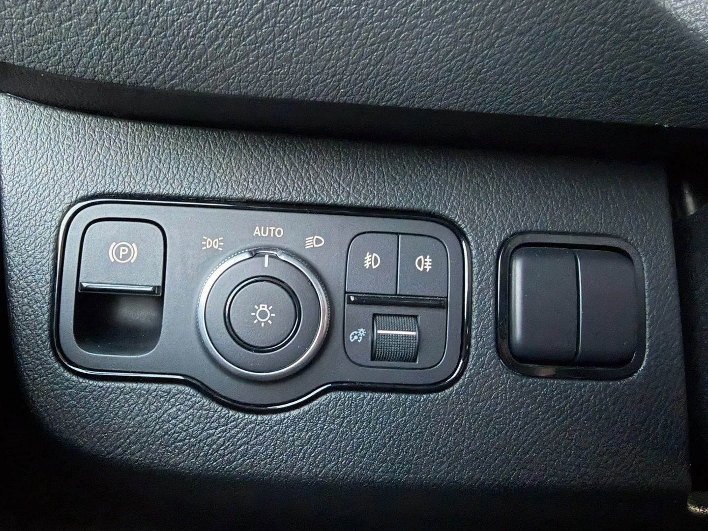 Used 2022 Mercedes-Benz Sprinter 2500 image 24