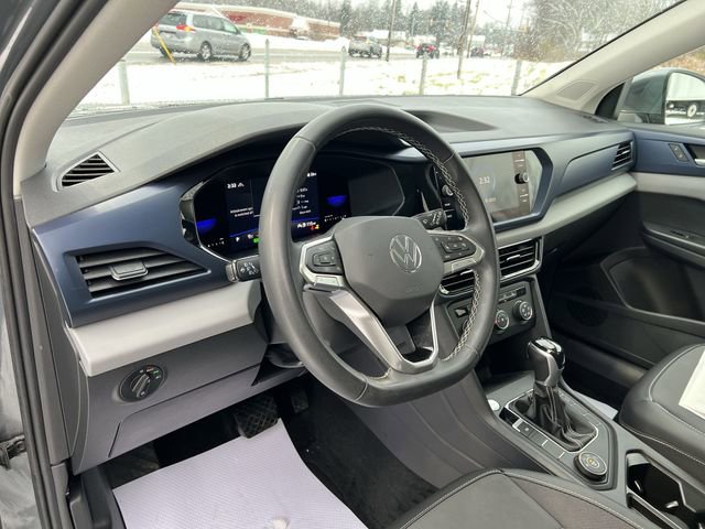 Used 2022 Volkswagen Taos SE image 12