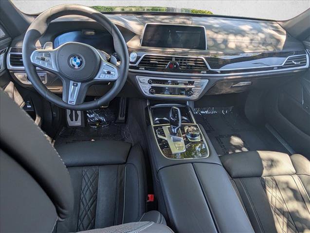 Used 2021 BMW 750i xDrive w/ Executive Package AWD/4WD image 19