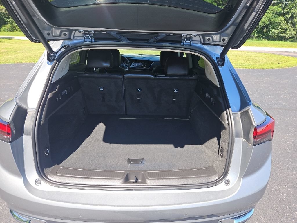 Used 2023 Buick Envision Essence AWD/4WD image 26