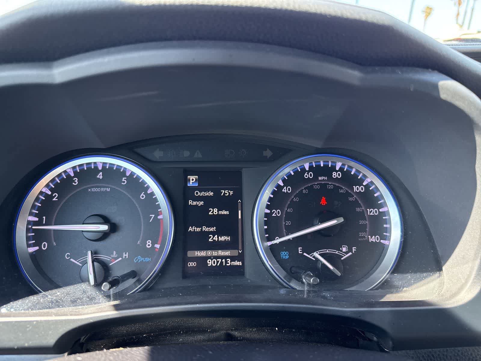 Used 2019 Toyota Highlander SE FWD image 8