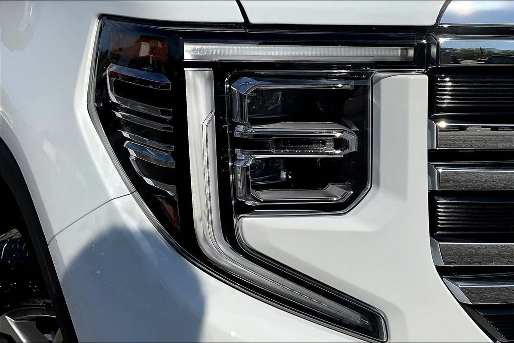 New 2026 GMC Sierra 1500 SLT w/ SLT Premium Package image 15