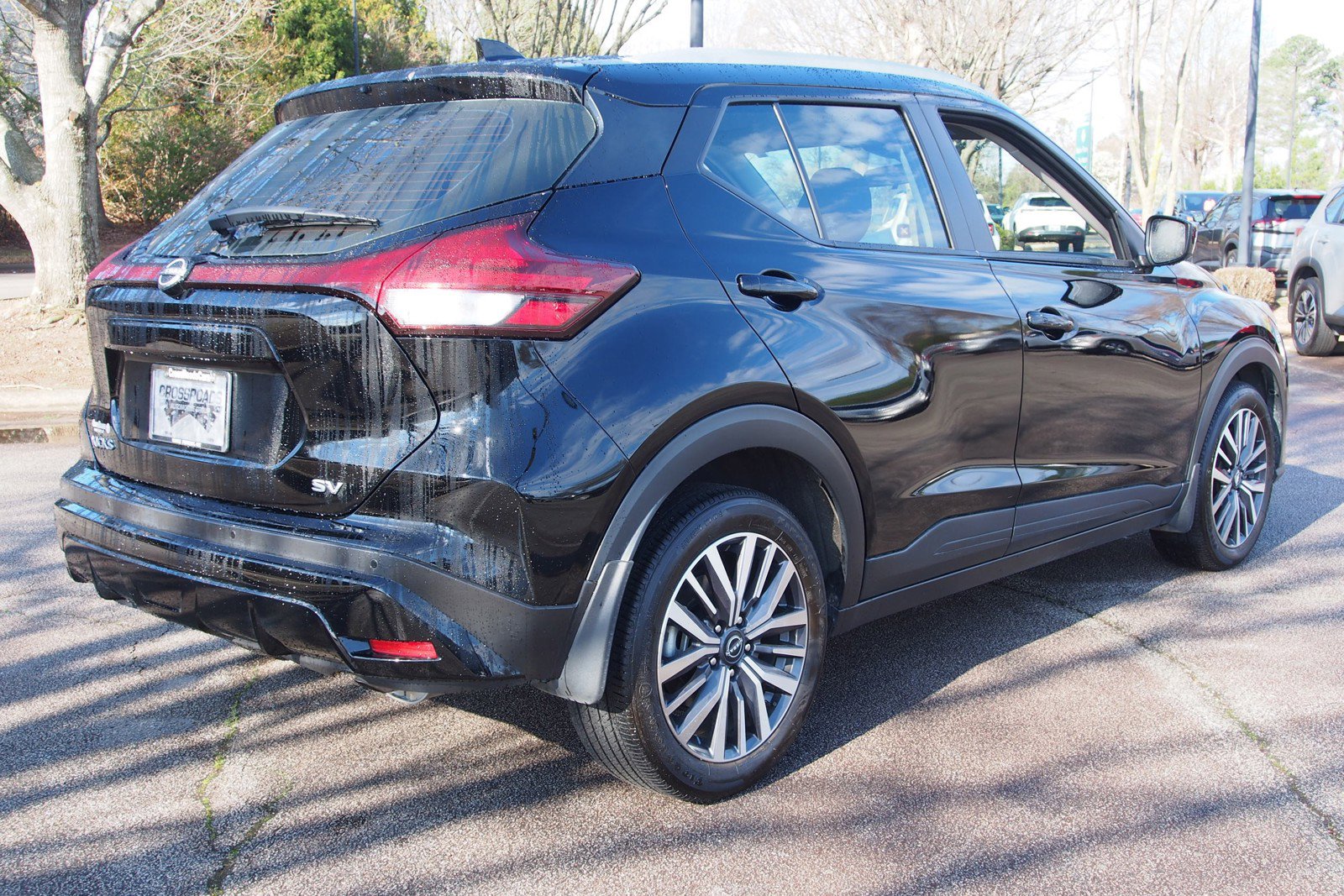 Used 2023 Nissan Kicks SV image 7