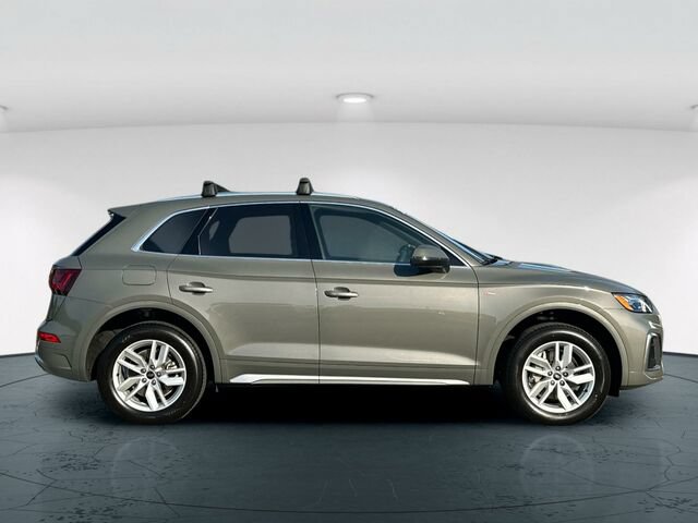 Used 2023 Audi Q5 2.0T Premium w/ Convenience Package AWD/4WD image 7