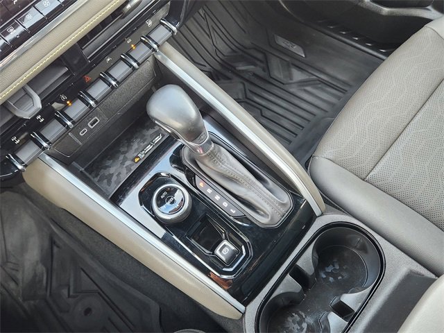 Used 2023 Chevrolet Colorado ZR2 w/ ZR2 Convenience Package III image 24