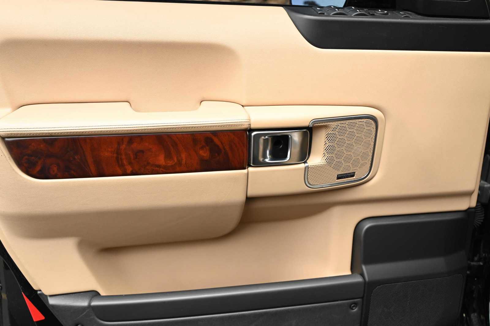 Used 2012 Land Rover Range Rover HSE AWD/4WD image 11