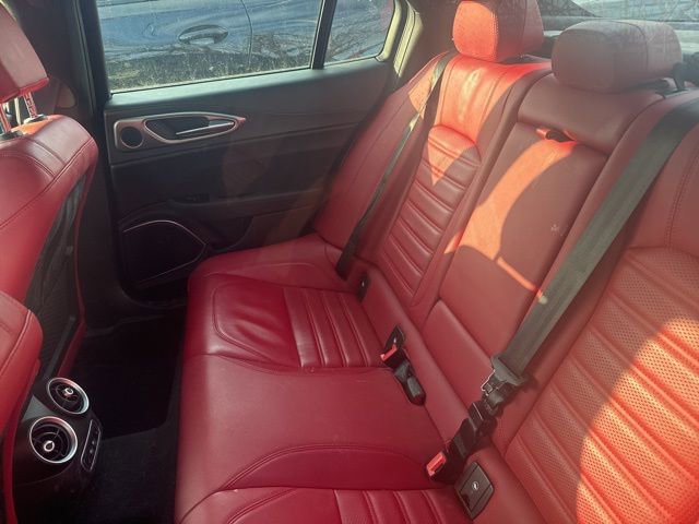 Used 2023 Alfa Romeo Giulia Veloce image 8