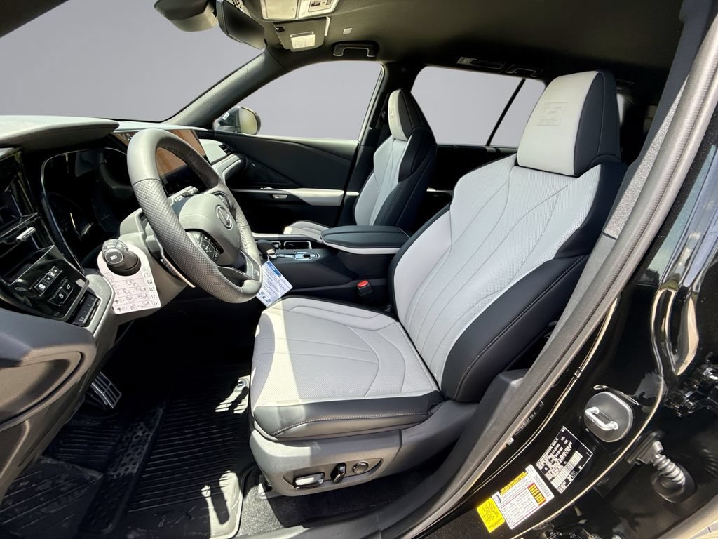 New 2026 Lexus TX 500h AWD image 30