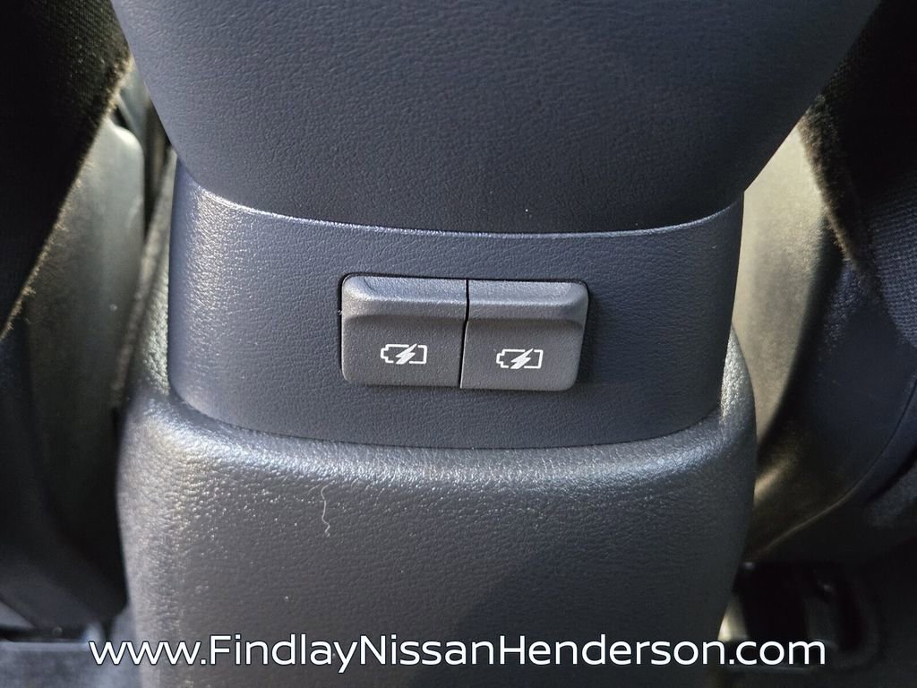 Used 2025 Nissan Kicks Play S FWD image 12