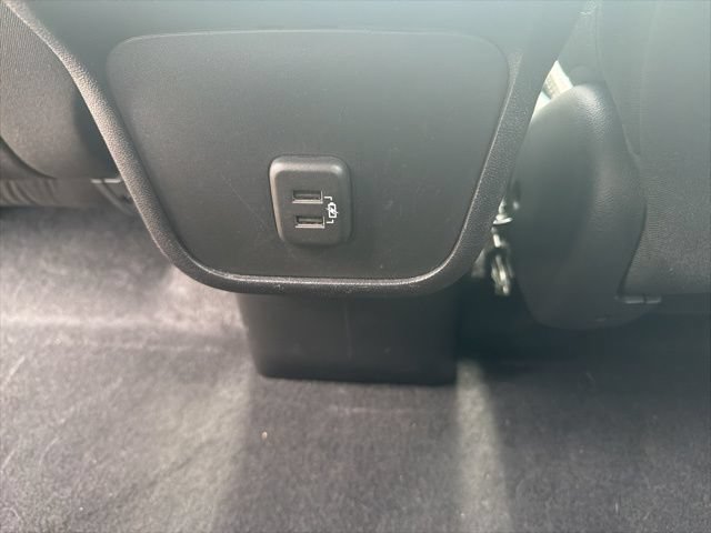 Used 2023 Chevrolet Equinox LT w/ LPO, Floor Liner Package FWD image 16