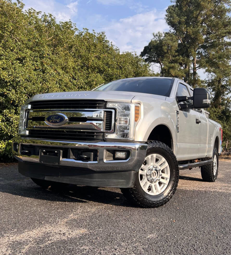 Used 2019 Ford F250 XLT w/ XLT Value Package image 1