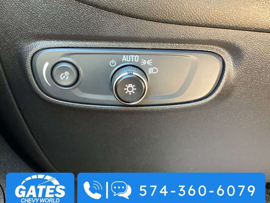 Used 2022 Chevrolet Equinox LS w/ LS Convenience Package image 19