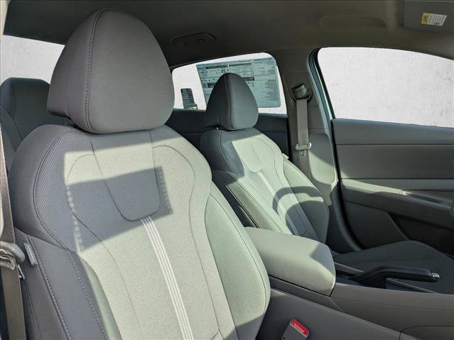 New 2026 Hyundai Elantra SE image 21