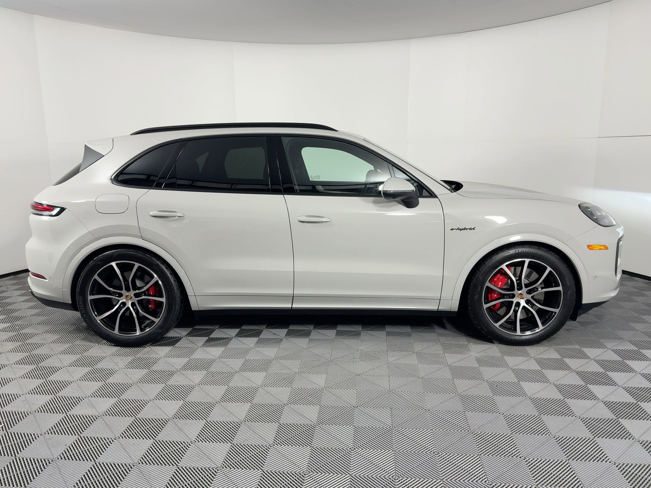 Certified 2026 Porsche Cayenne S image 8