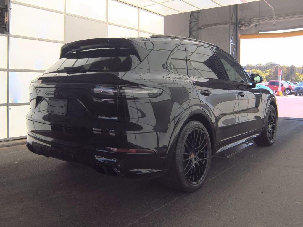 Used 2021 Porsche Cayenne GTS AWD/4WD image 7