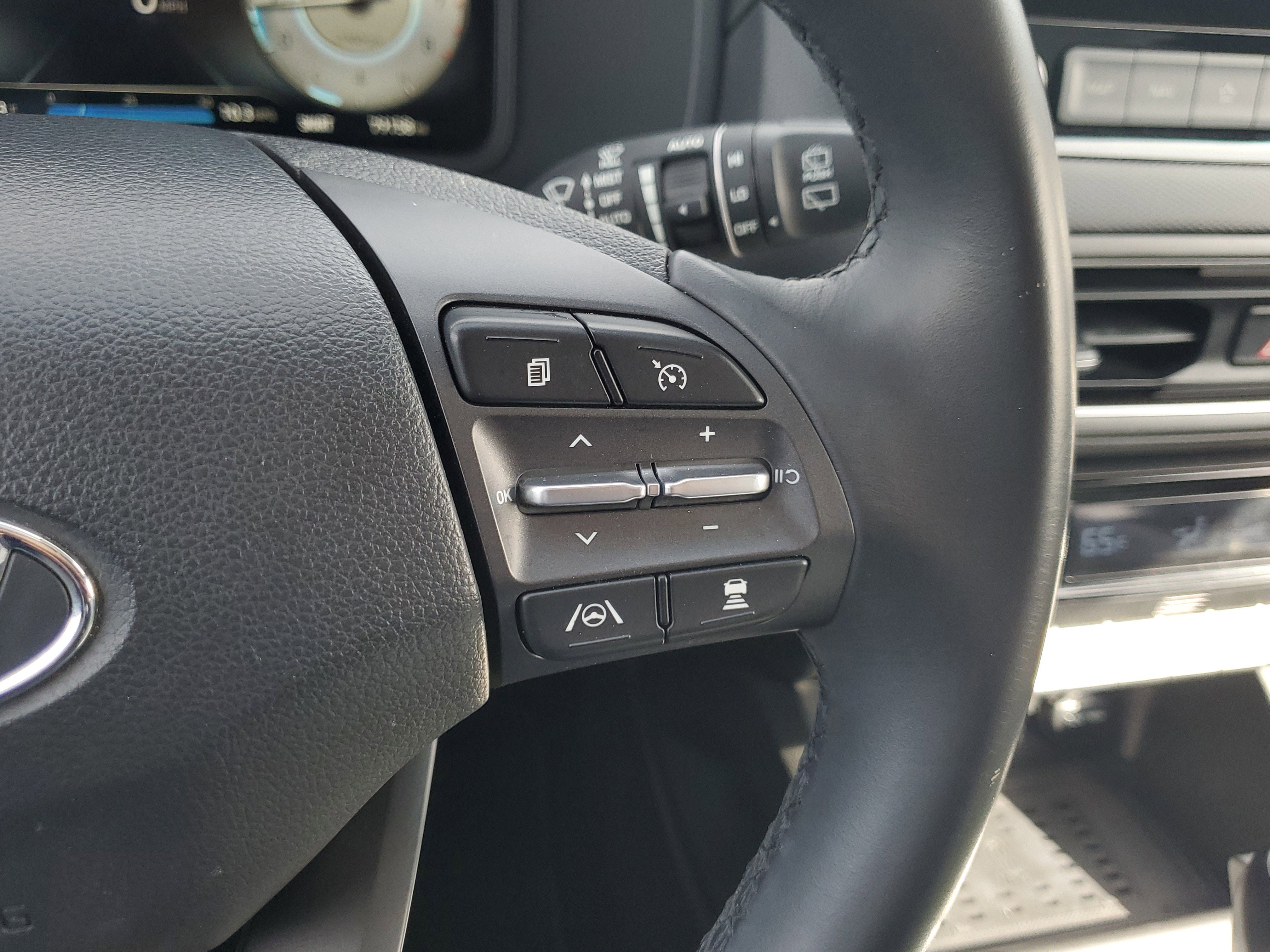 Used 2022 Hyundai Kona Limited image 24