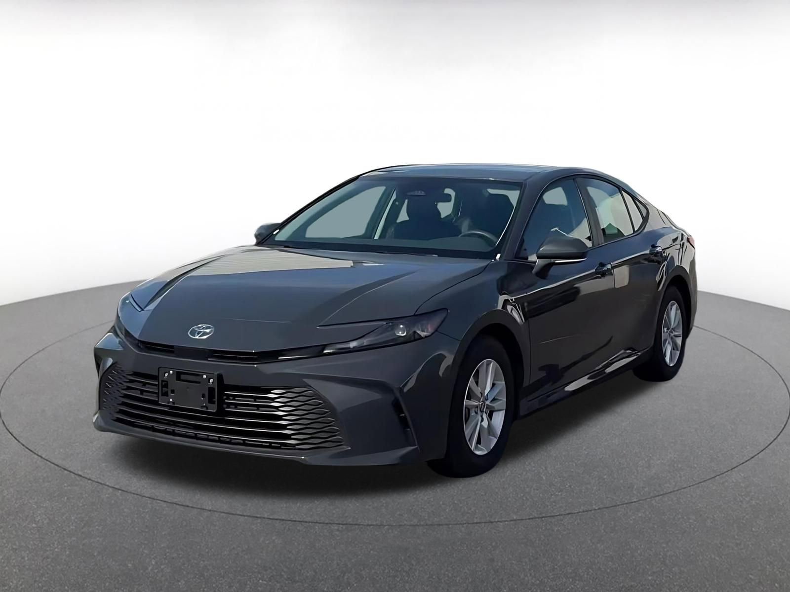 Used 2025 Toyota Camry LE image 7