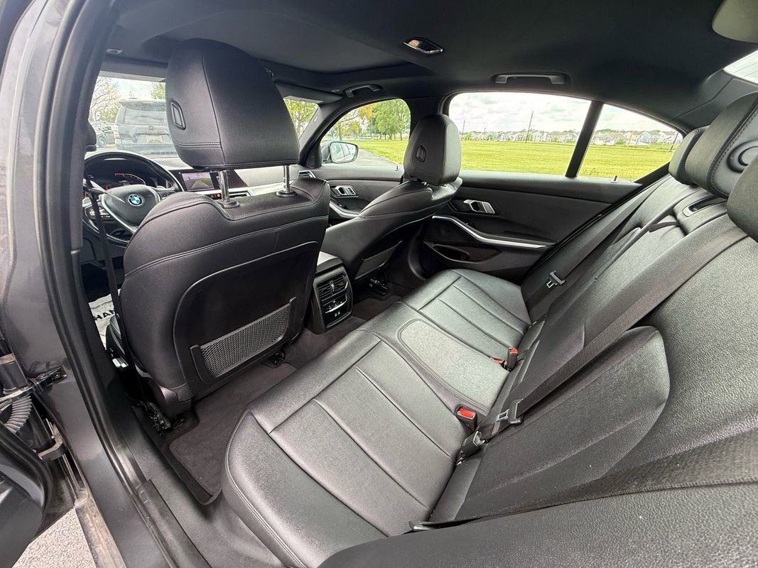 Used 2021 BMW 330i xDrive Sedan AWD/4WD image 15