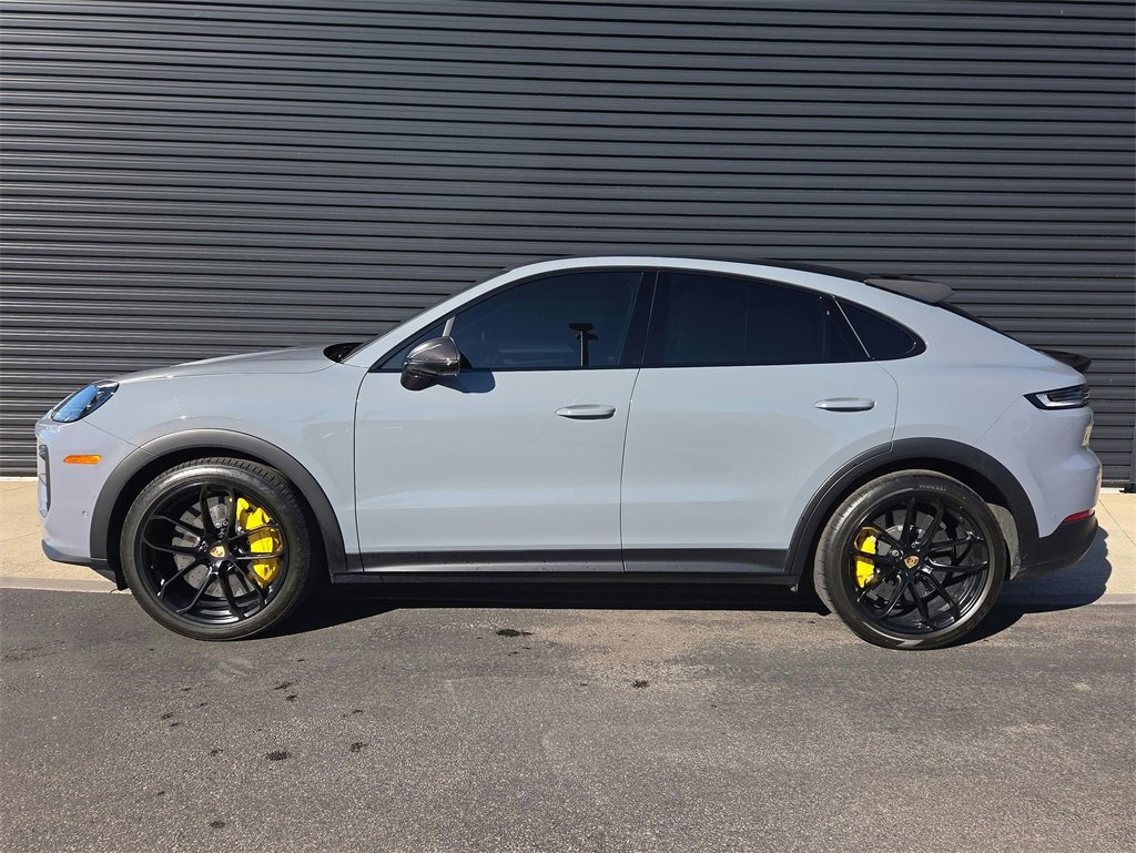 Used 2024 Porsche Cayenne Turbo GT image 2