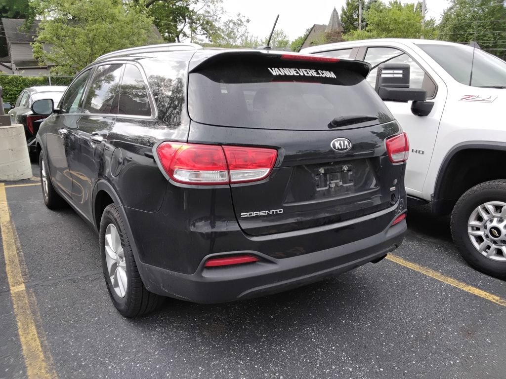 Used 2016 Kia Sorento FWD image 7