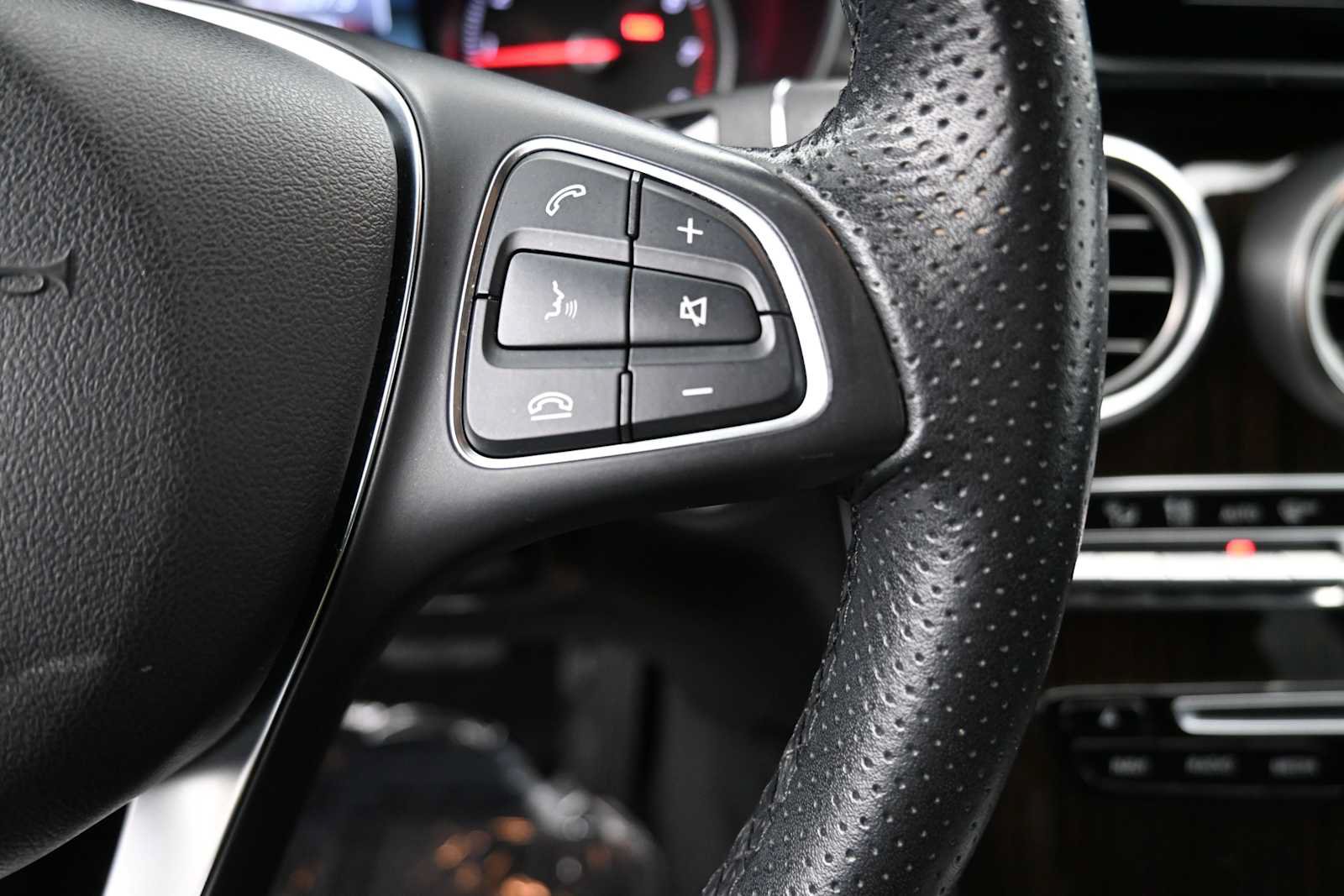Used 2018 Mercedes-Benz GLC 300 image 12