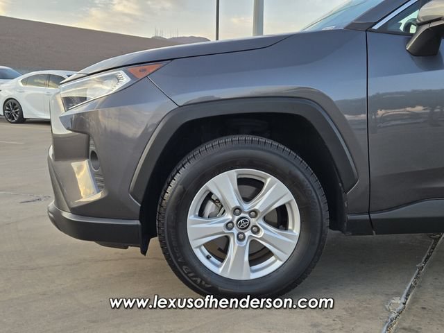 Used 2020 Toyota RAV4 XLE w/ Convenience Package FWD image 9