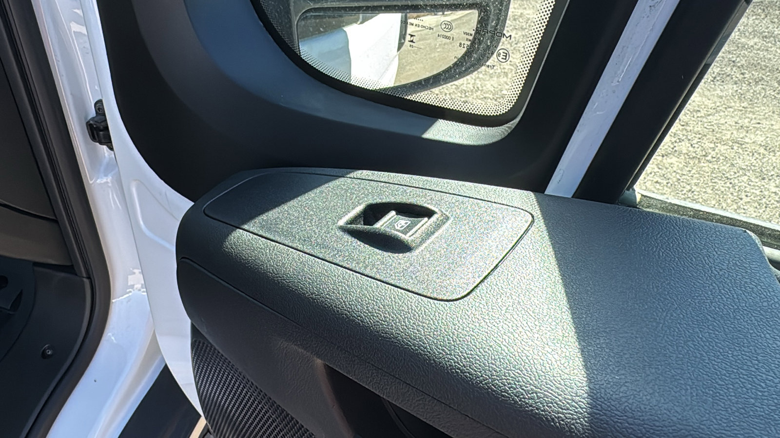 Used 2025 RAM ProMaster 2500 w/ Convenience Group image 26