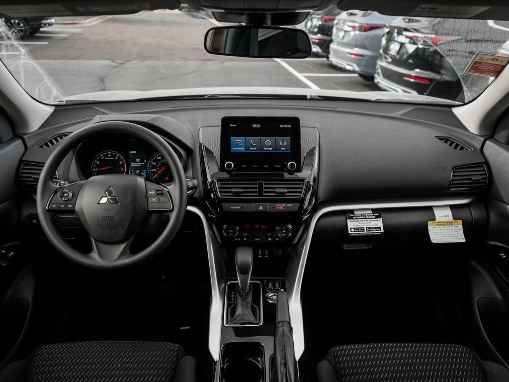 New 2026 Mitsubishi Eclipse Cross LE AWD/4WD image 12