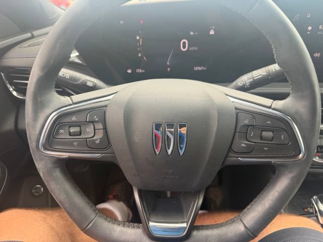 Used 2025 Buick Envista Sport Touring w/ Convenience I Package FWD image 17
