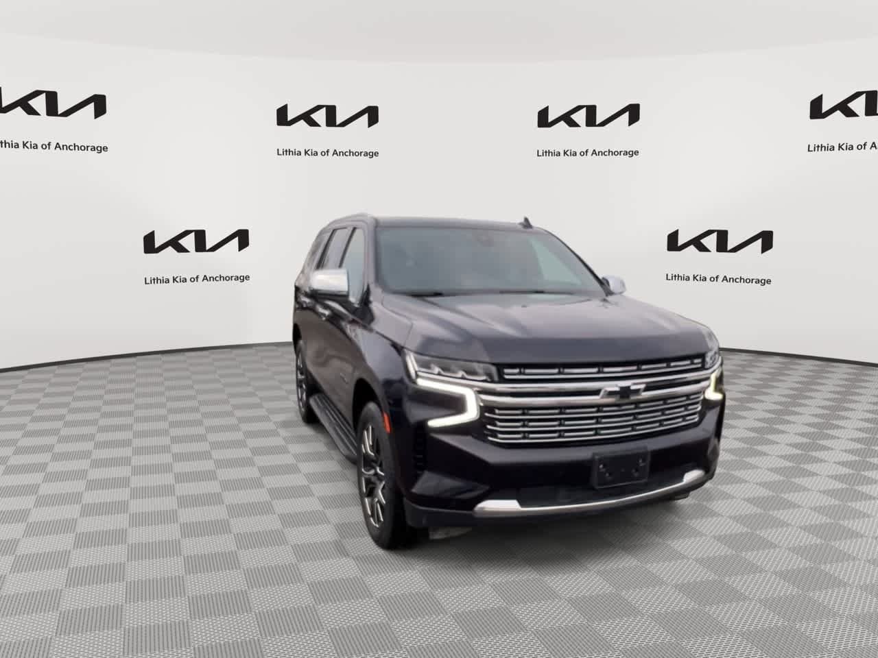 Used 2021 Chevrolet Tahoe Premier w/ Premium Package image 3