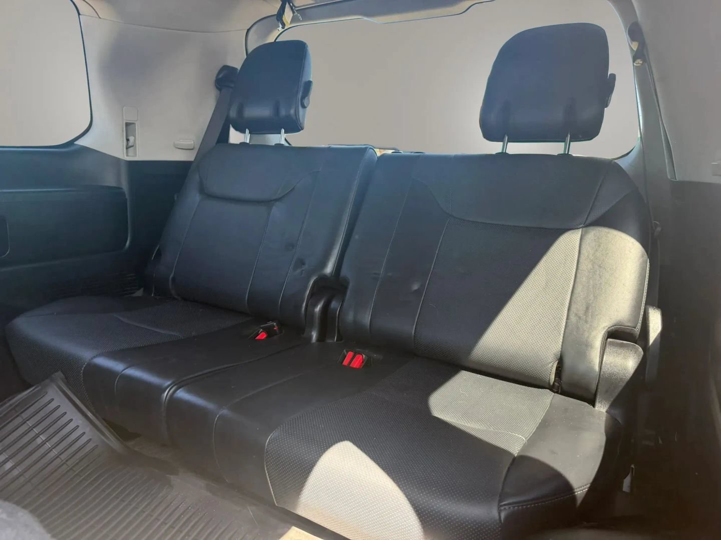 Used 2017 Lexus LX 570 4WD w/ Luxury Package image 14
