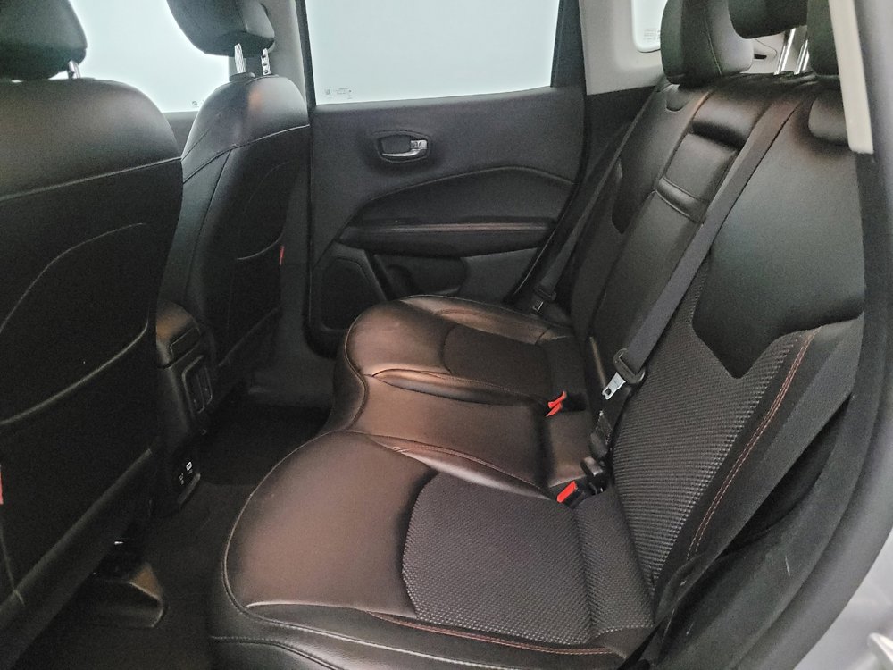 Used 2019 Jeep Compass Trailhawk AWD/4WD image 18