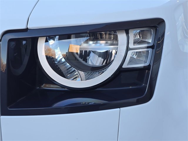 Used 2023 Land Rover Defender 110 S image 28