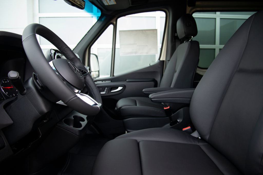 New 2026 Mercedes-Benz Sprinter 2500 image 13