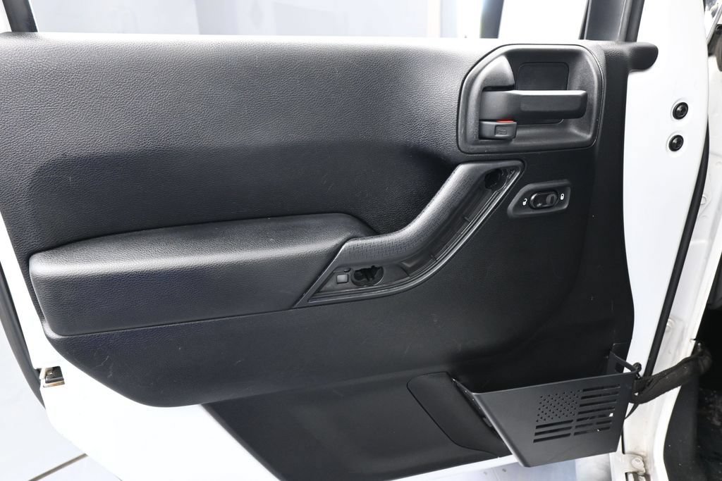 Used 2014 Jeep Wrangler Unlimited Sport w/ Power Convenience Group AWD/4WD image 12